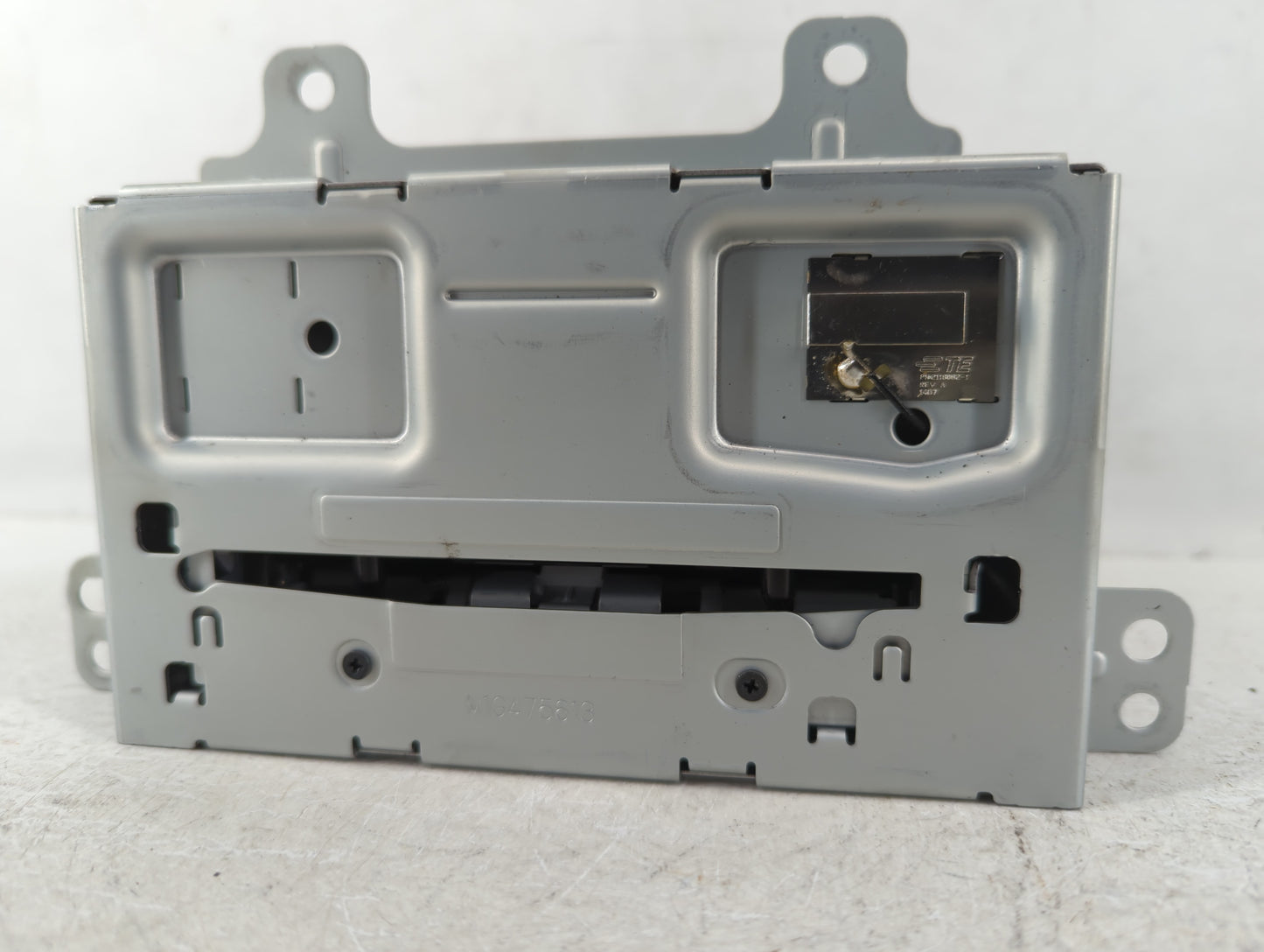2015-2016 Chevrolet Cruze Radio AM FM Cd Player Receiver Replacement P/N:23495273 Fits Fits 2014 2015 2016 2017 OEM Used Aut