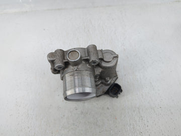 2011-2016 Chevrolet Cruze Throttle Body P/N:55 565 489 Fits Fits 2011 2012 2013 2014 2015 2016 2017 2018 2019 2020 2021 OEM Used Auto Parts