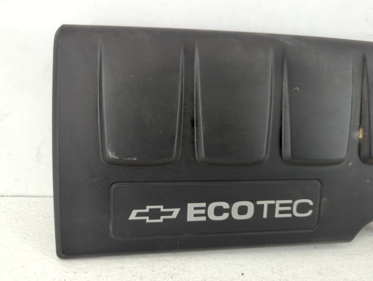 2015 Chevrolet Cruze Engine Cover - Oemusedautoparts1.com