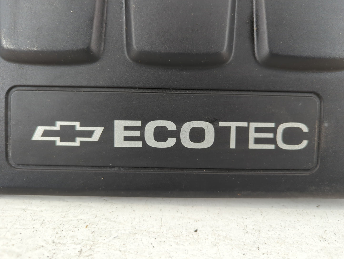 2015 Chevrolet Cruze Engine Cover - Oemusedautoparts1.com