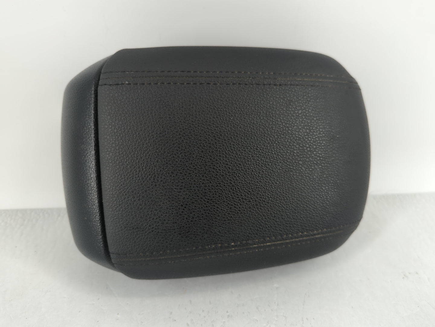 2015 Chevrolet Cruze Center Console Armrest Cover Lid Black - Oemusedautoparts1.com