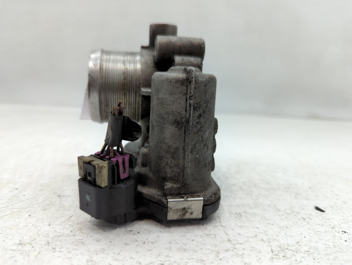 2011-2016 Chevrolet Cruze Throttle Body P/N:55 581662 Fits Fits 2011 2012 2013 2014 2015 2016 2017 2018 2019 2020 2021 OEM U