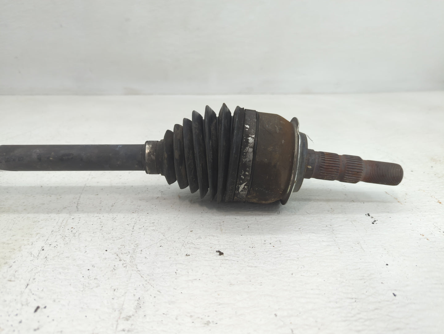2015-2016 Chevrolet Cruze Axle Shaft Front Passenger Cv C/v - Oemusedautoparts1.com