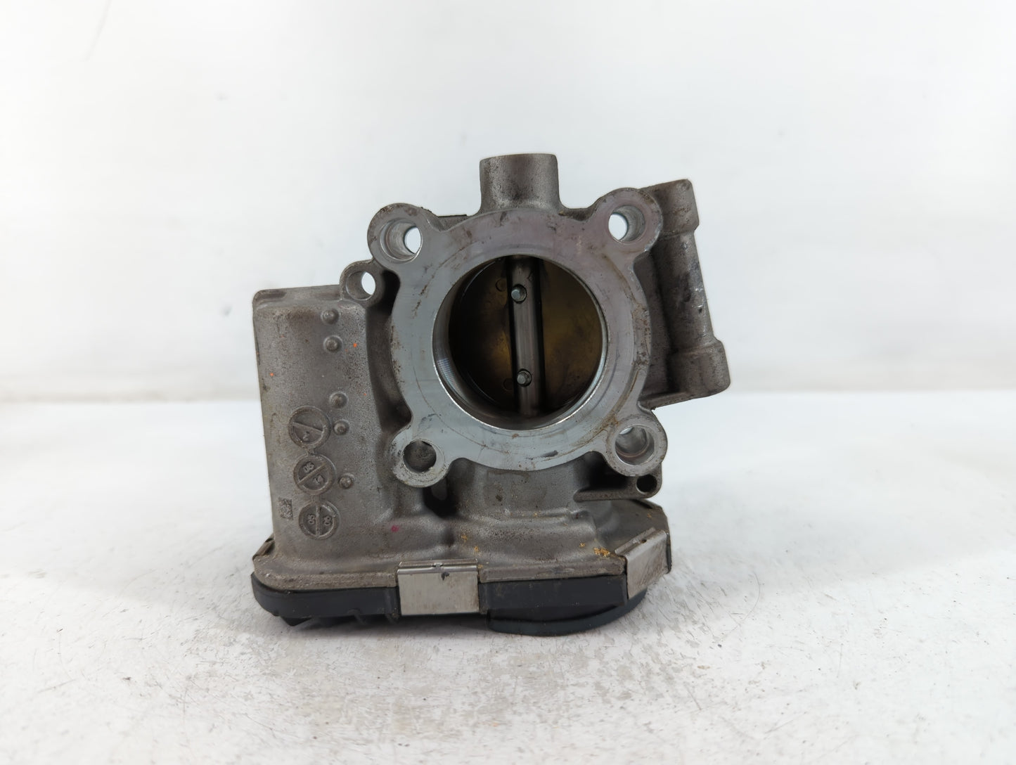 2011-2016 Chevrolet Cruze Throttle Body P/N:55581662 Fits Fits 2011 2012 2013 2014 2015 2016 2017 2018 2019 2020 2021 OEM Us