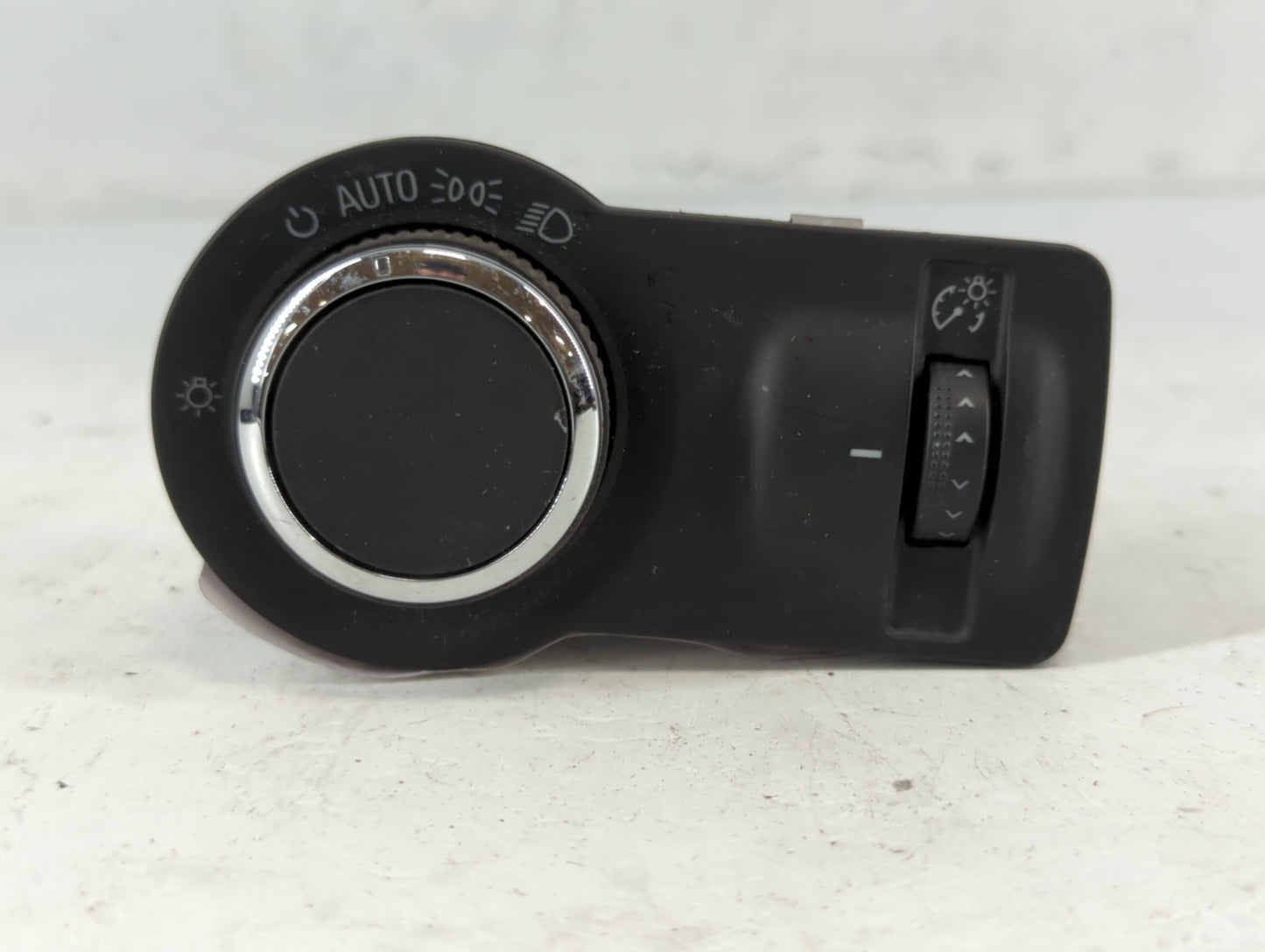 2015 Chevrolet Cruze  Headlight Dimmer Control Switch - Oemusedautoparts1.com
