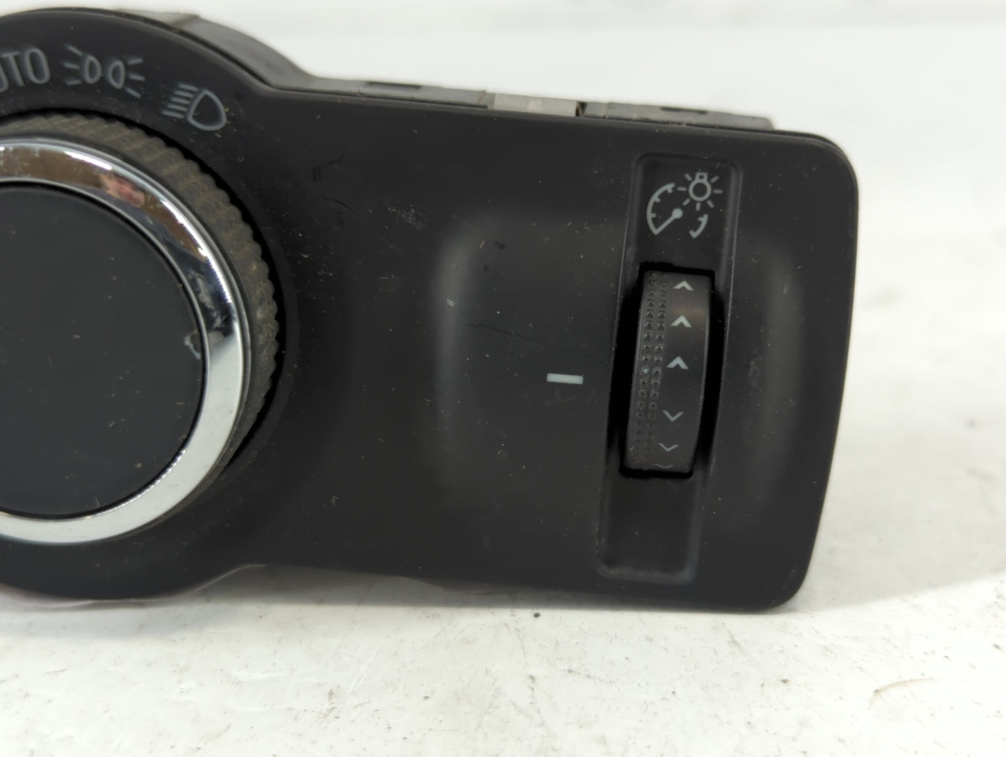 2015 Chevrolet Cruze  Headlight Dimmer Control Switch - Oemusedautoparts1.com