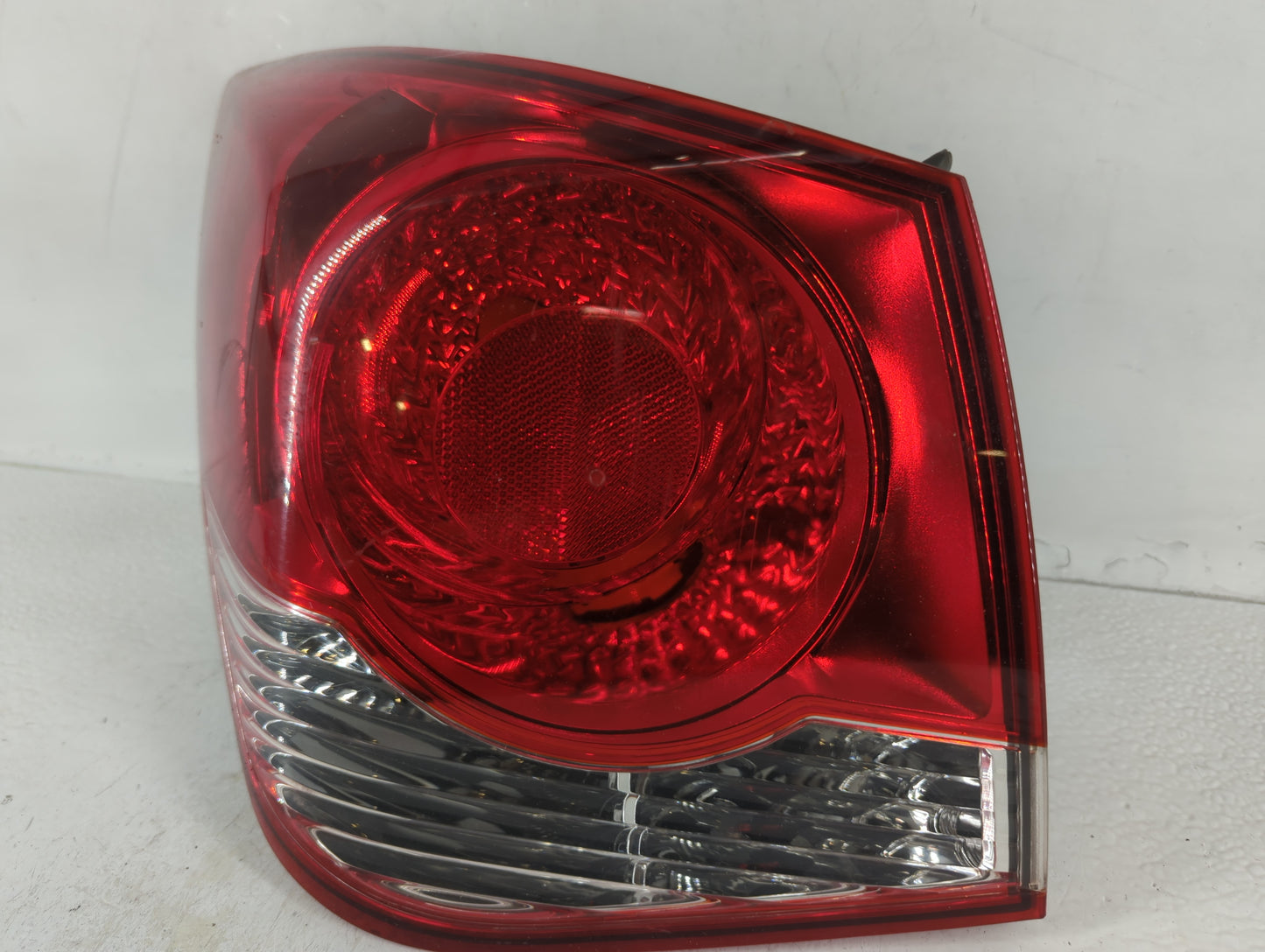 2011-2016 Chevrolet Cruze Tail Light Assembly Passenger Right OEM Fits Fits 2011 2012 2013 2014 2015 2016 OEM Used Auto Part