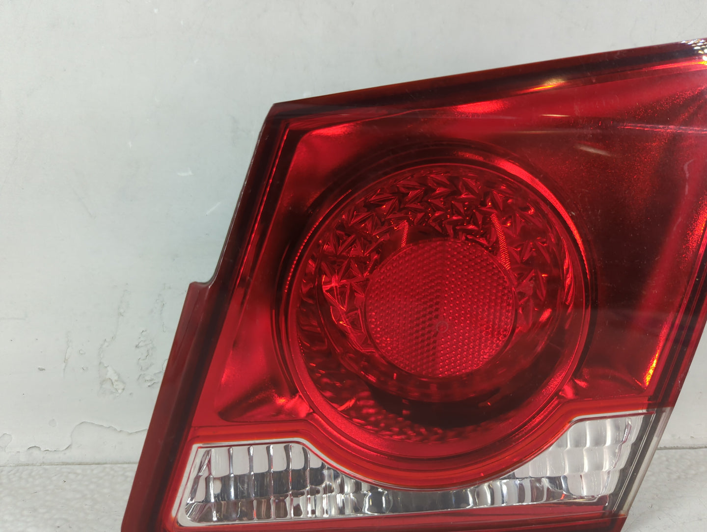 2011-2016 Chevrolet Cruze Tail Light Assembly Driver Left OEM Fits Fits 2011 2012 2013 2014 2015 2016 OEM Used Auto Parts - 