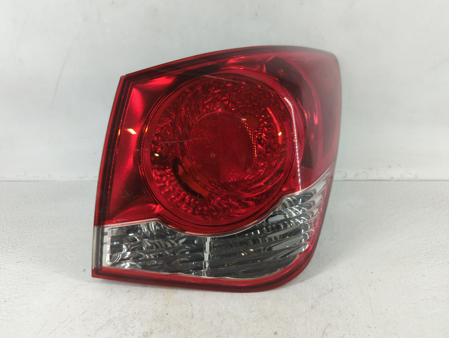 2011-2016 Chevrolet Cruze Tail Light Assembly Passenger Right OEM Fits Fits 2011 2012 2013 2014 2015 2016 OEM Used Auto Part