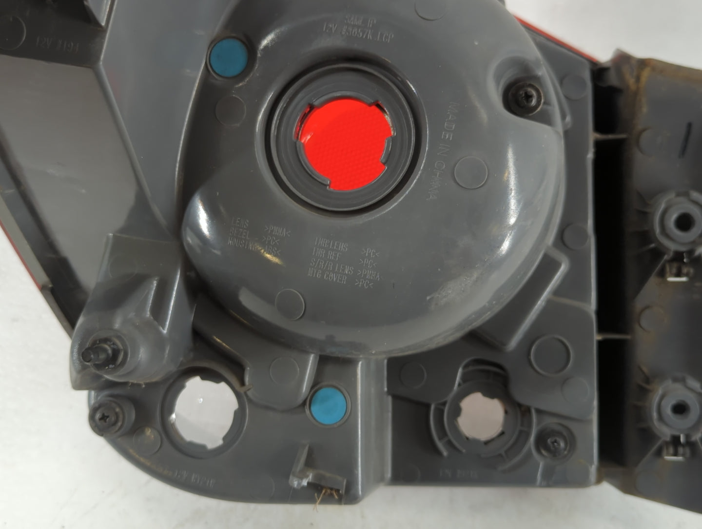 2011-2016 Chevrolet Cruze Tail Light Assembly Passenger Right OEM Fits Fits 2011 2012 2013 2014 2015 2016 OEM Used Auto Part