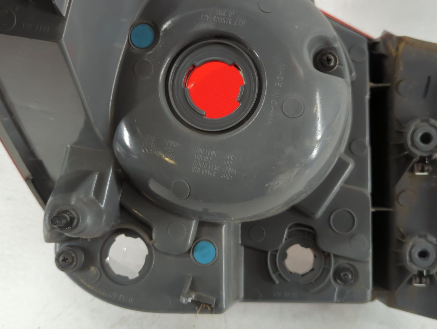 2011-2016 Chevrolet Cruze Tail Light Assembly Passenger Right OEM Fits Fits 2011 2012 2013 2014 2015 2016 OEM Used Auto Part