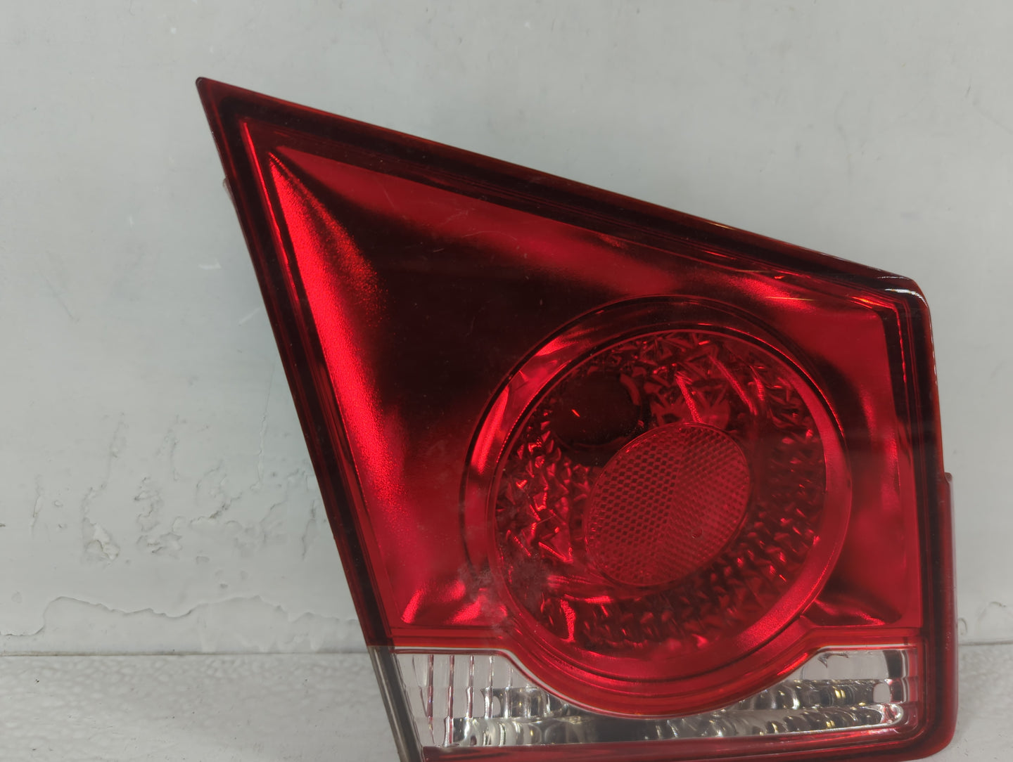 2011-2016 Chevrolet Cruze Tail Light Assembly Driver Left OEM Fits Fits 2011 2012 2013 2014 2015 2016 OEM Used Auto Parts - 