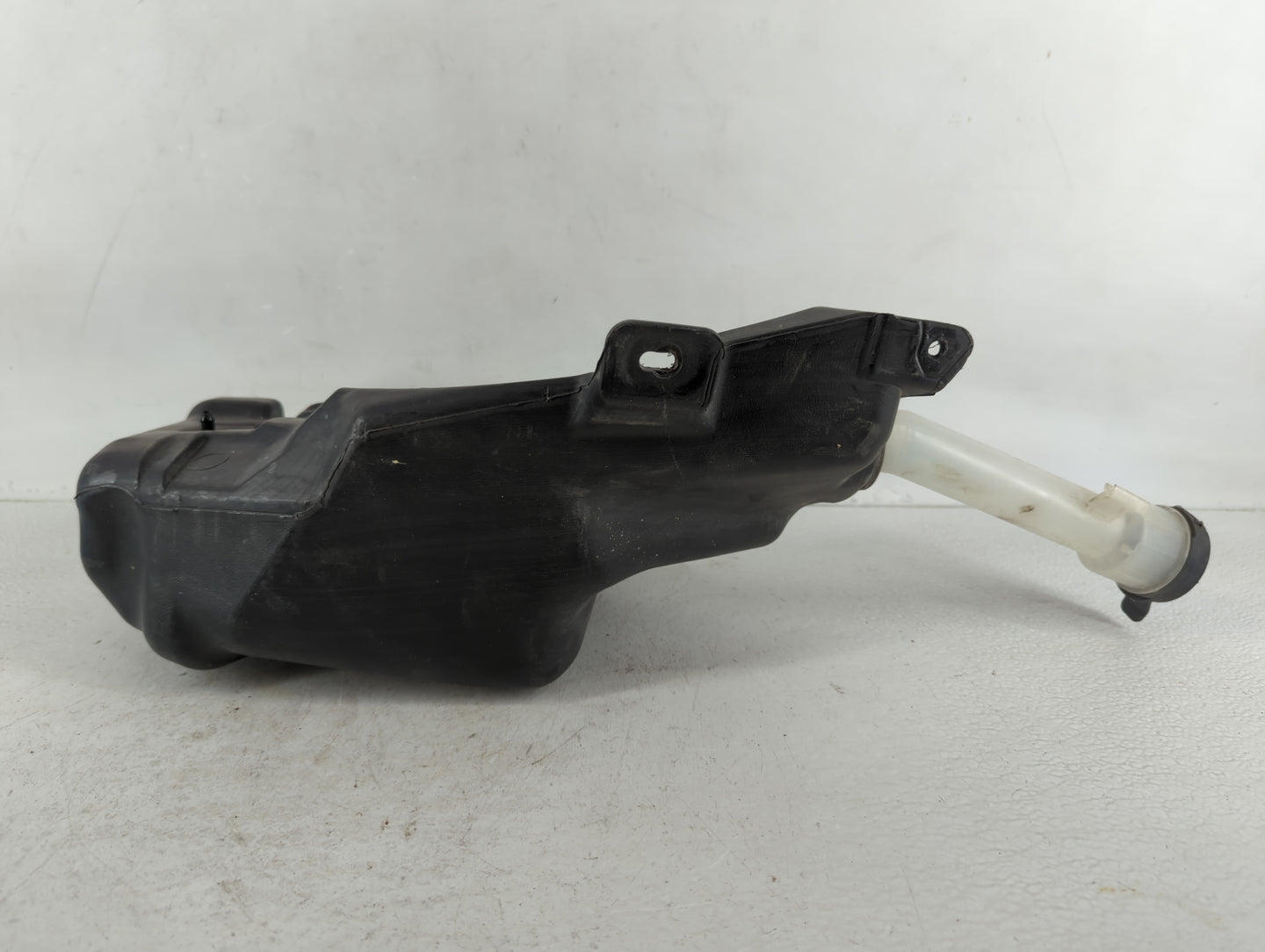 2011-2016 Chevrolet Cruze Windshield Washer Fluid Reservoir Bottle Oem - Oemusedautoparts1.com