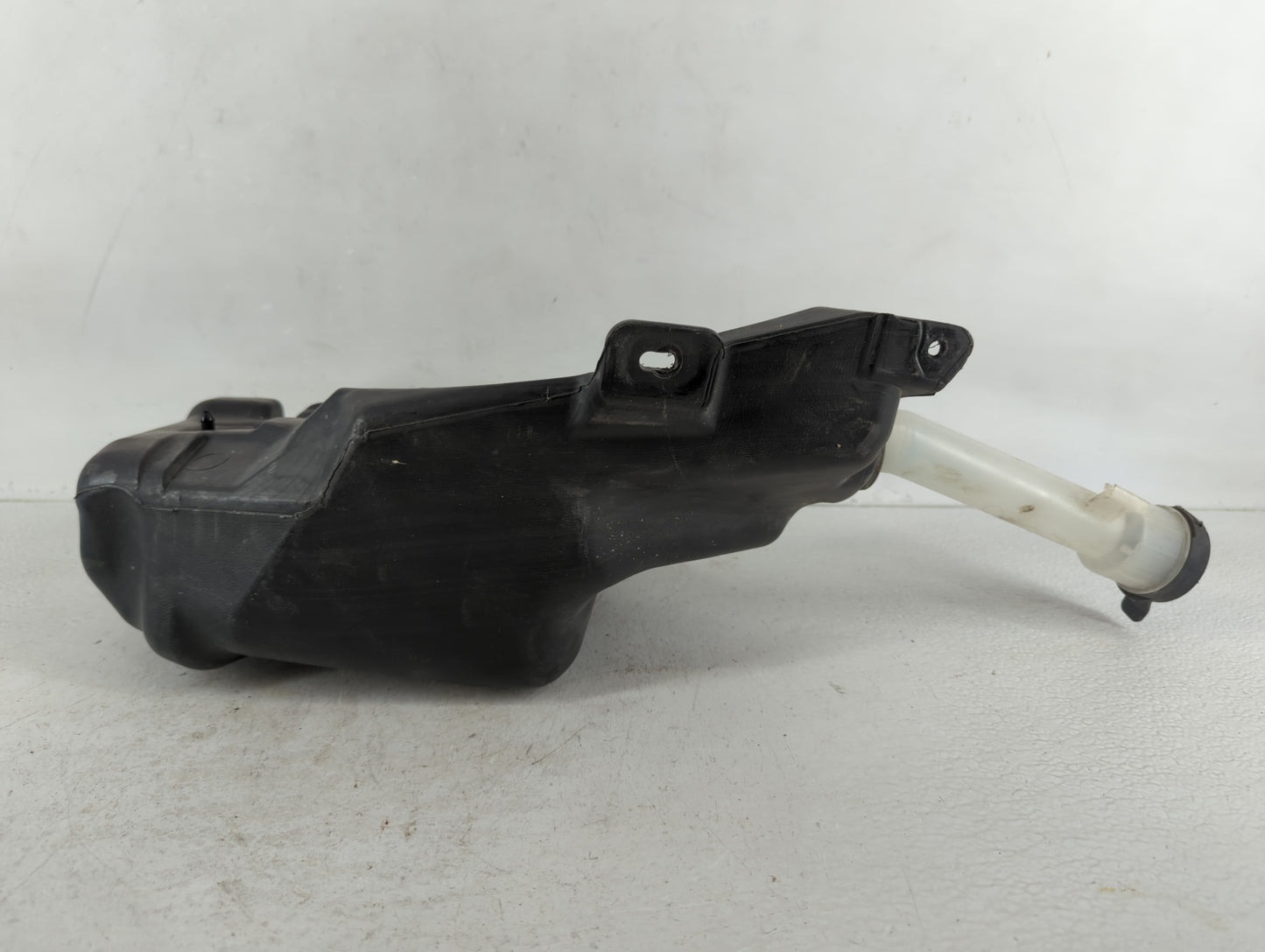2011-2016 Chevrolet Cruze Windshield Washer Fluid Reservoir Bottle Oem - Oemusedautoparts1.com