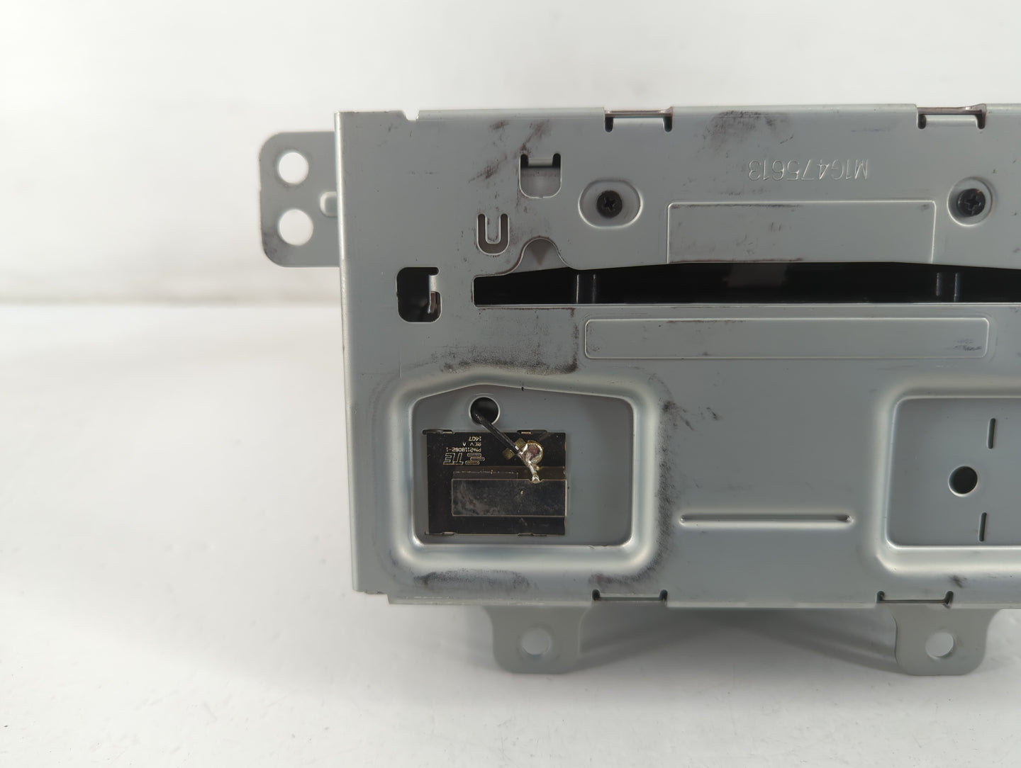 2015-2016 Chevrolet Cruze Am Fm Cd Player Radio Receiver - Oemusedautoparts1.com
