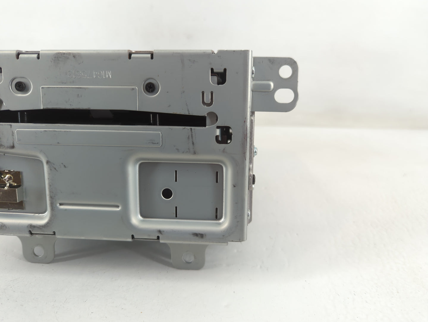 2015-2016 Chevrolet Cruze Am Fm Cd Player Radio Receiver - Oemusedautoparts1.com
