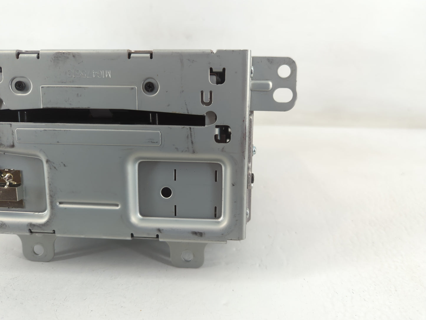 2015-2016 Chevrolet Cruze Am Fm Cd Player Radio Receiver - Oemusedautoparts1.com