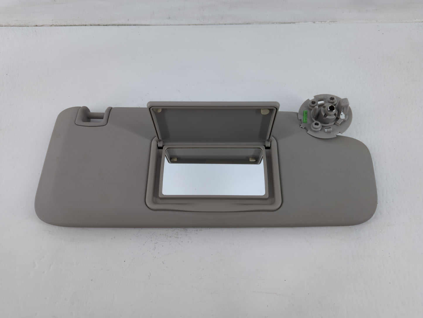 2011-2016 Chevrolet Cruze Sun Visor Shade Replacement Passenger Right Mirror Fits Fits 2011 2012 2013 2014 2015 2016 OEM Use