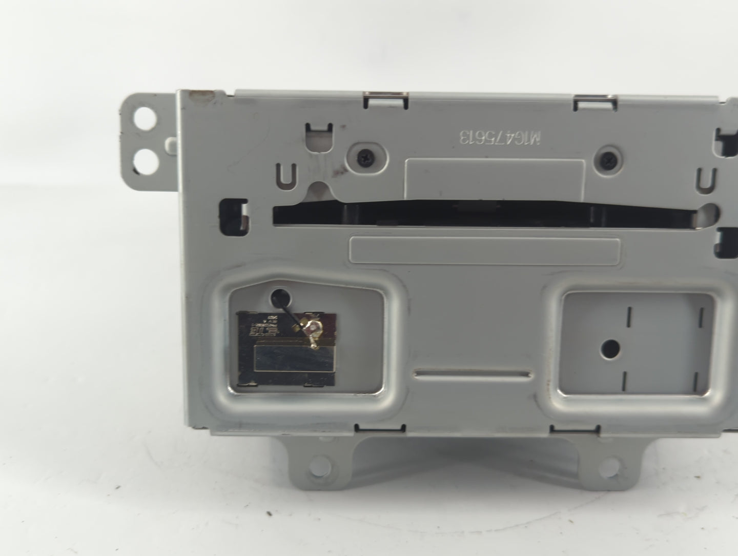 2015-2016 Chevrolet Cruze Am Fm Cd Player Radio Receiver - Oemusedautoparts1.com