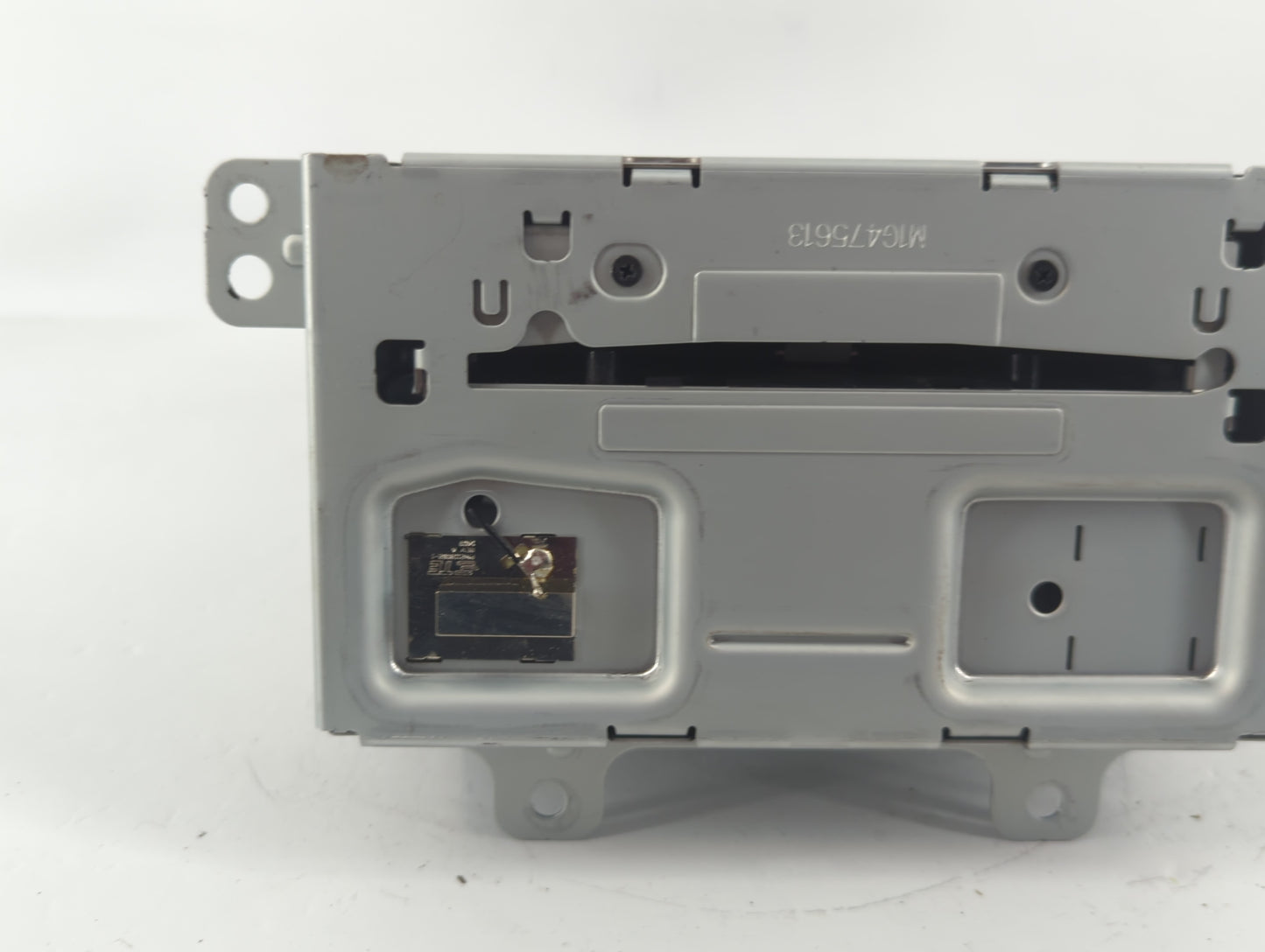 2015-2016 Chevrolet Cruze Am Fm Cd Player Radio Receiver - Oemusedautoparts1.com