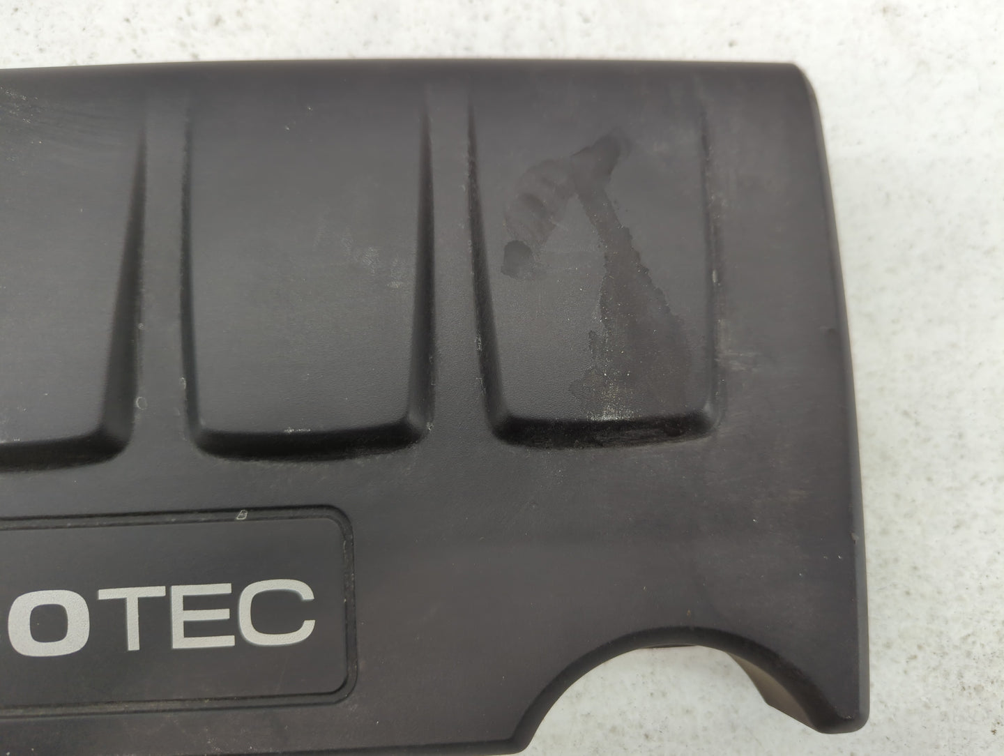2015 Chevrolet Cruze Engine Cover - Oemusedautoparts1.com