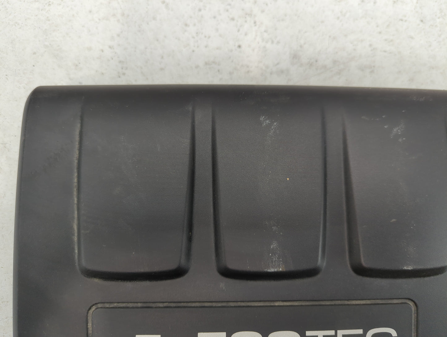 2015 Chevrolet Cruze Engine Cover - Oemusedautoparts1.com