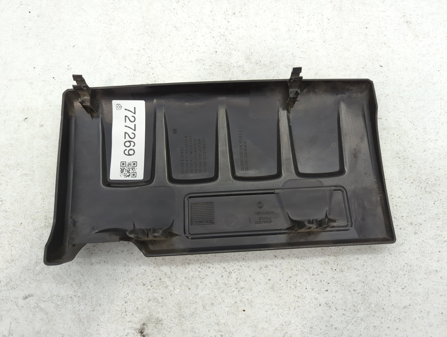 2015 Chevrolet Cruze Engine Cover - Oemusedautoparts1.com