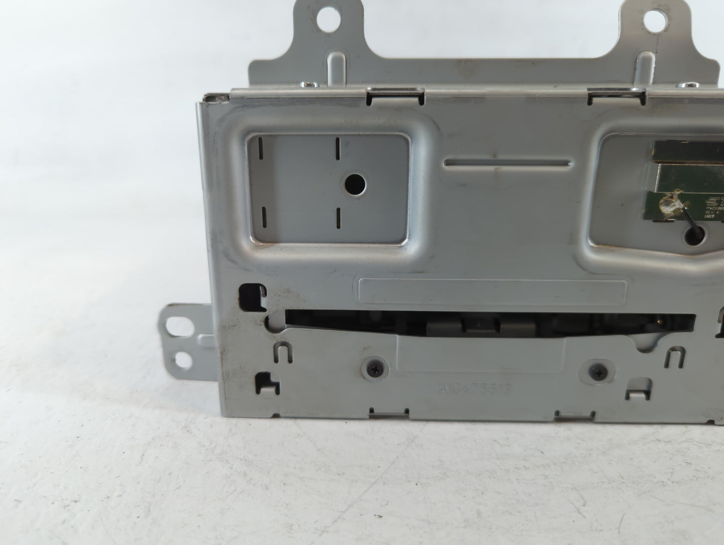 2015-2016 Chevrolet Cruze Am Fm Cd Player Radio Receiver - Oemusedautoparts1.com