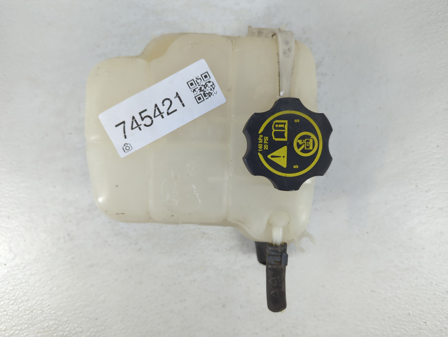 2011-2016 Chevrolet Cruze Radiator Coolant Overflow Expansion Tank Bottle - Oemusedautoparts1.com