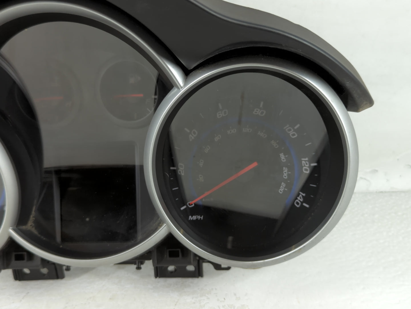 2015-2016 Chevrolet Cruze Instrument Cluster Speedometer Gauges P/N:95216802 Fits Fits 2015 2016 OEM Used Auto Parts - Oemus