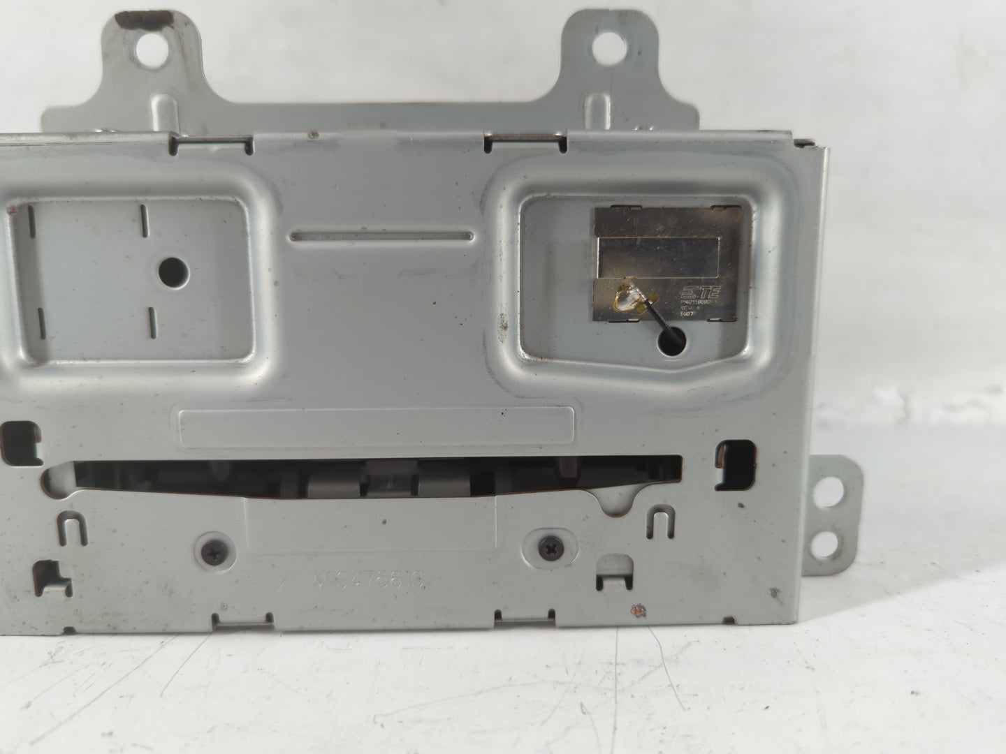 2015-2016 Chevrolet Cruze Radio AM FM Cd Player Receiver Replacement P/N:23495273 Fits Fits 2014 2015 2016 2017 OEM Used Aut