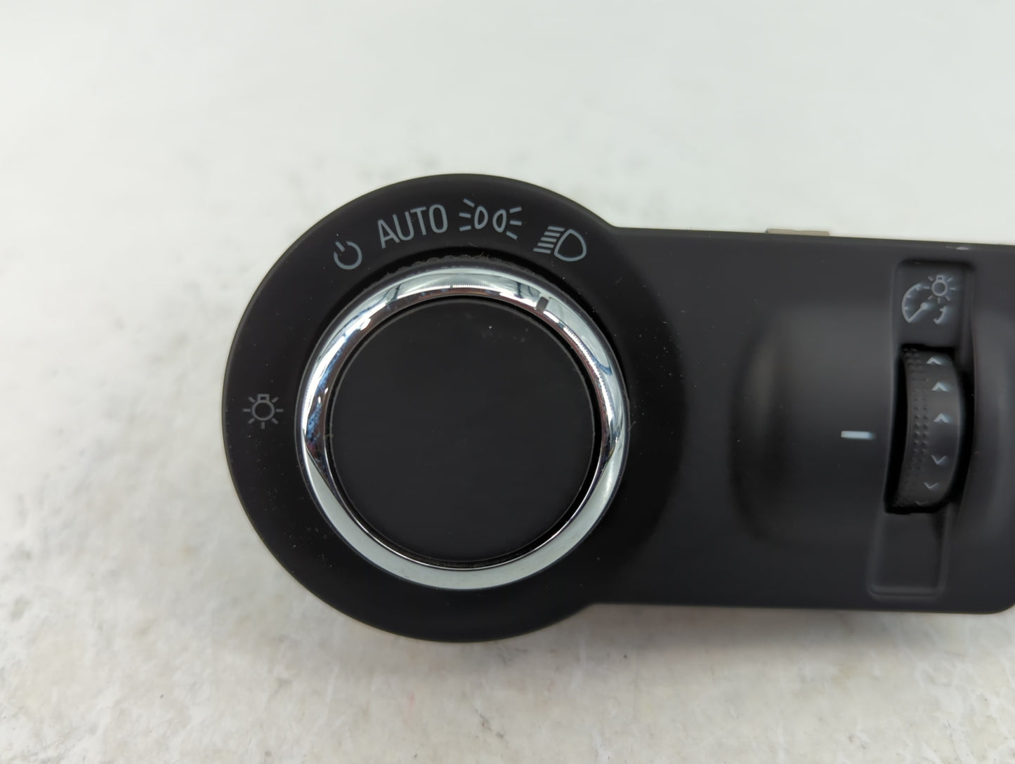 2015 Chevrolet Cruze Headlight Lamp Control Switch - Oemusedautoparts1.com
