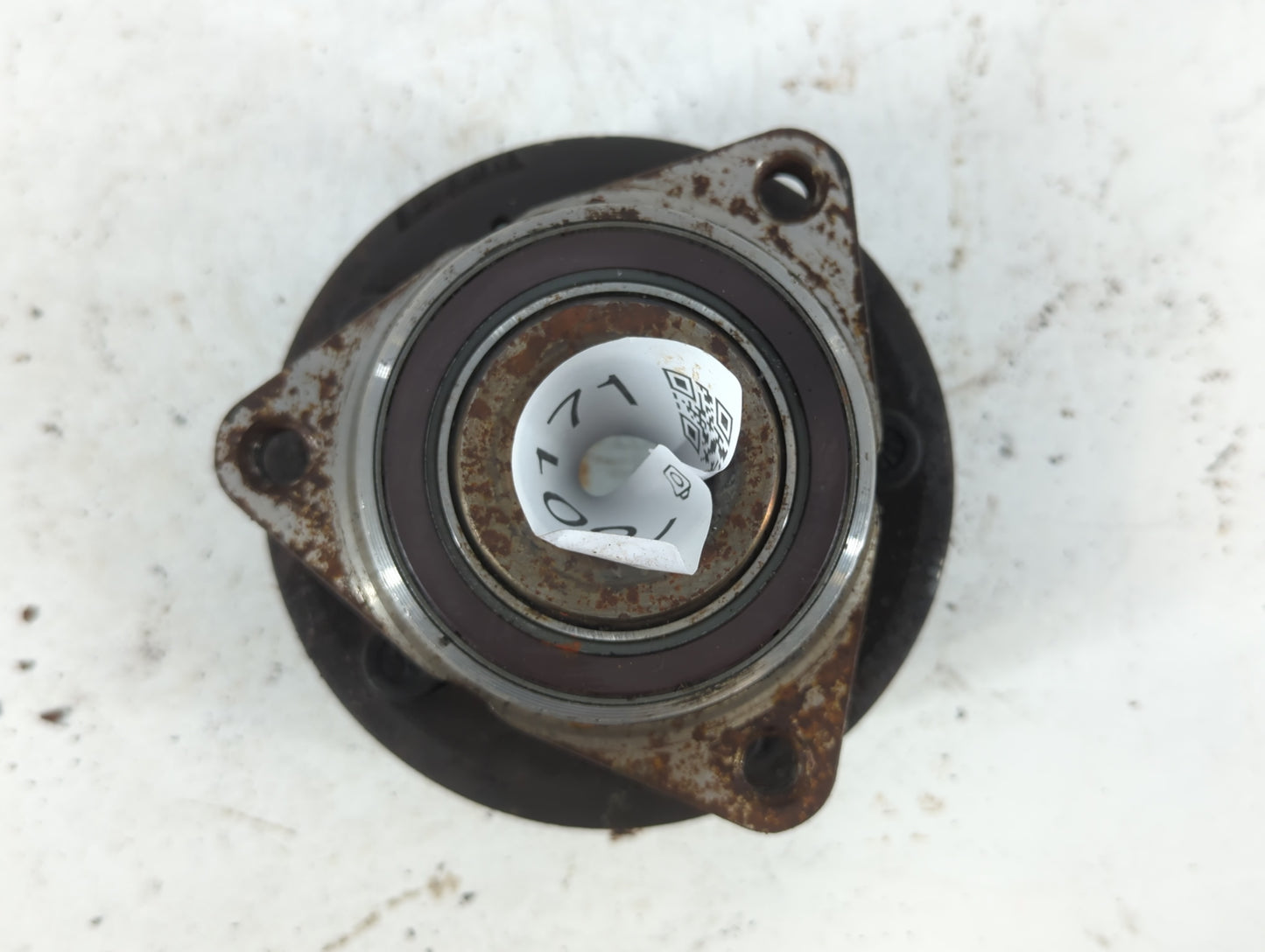 2011-2016 Chevrolet Cruze Driver Front Wheel Hub Oem - Oemusedautoparts1.com