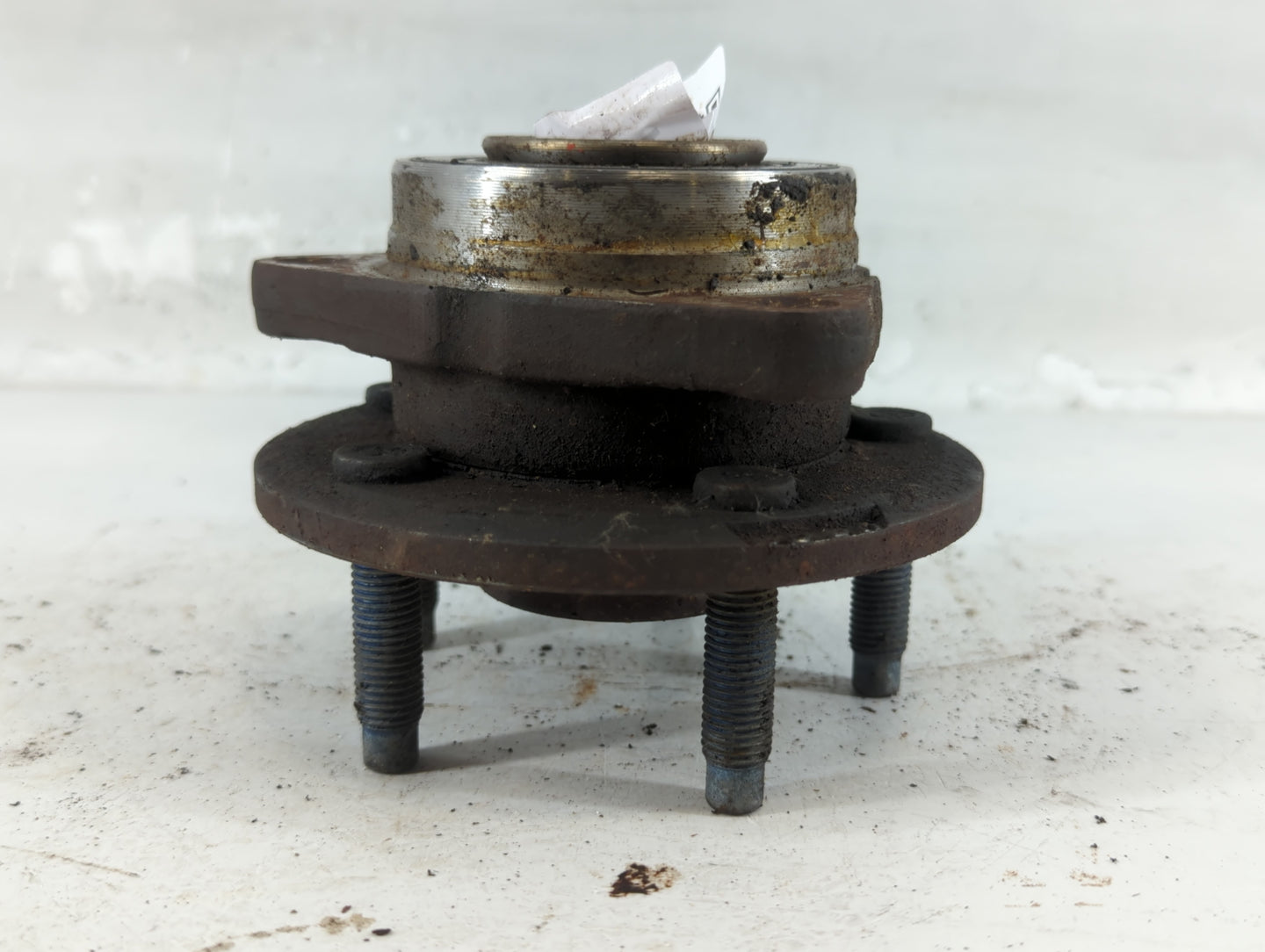 2011-2016 Chevrolet Cruze Driver Front Wheel Hub Oem - Oemusedautoparts1.com