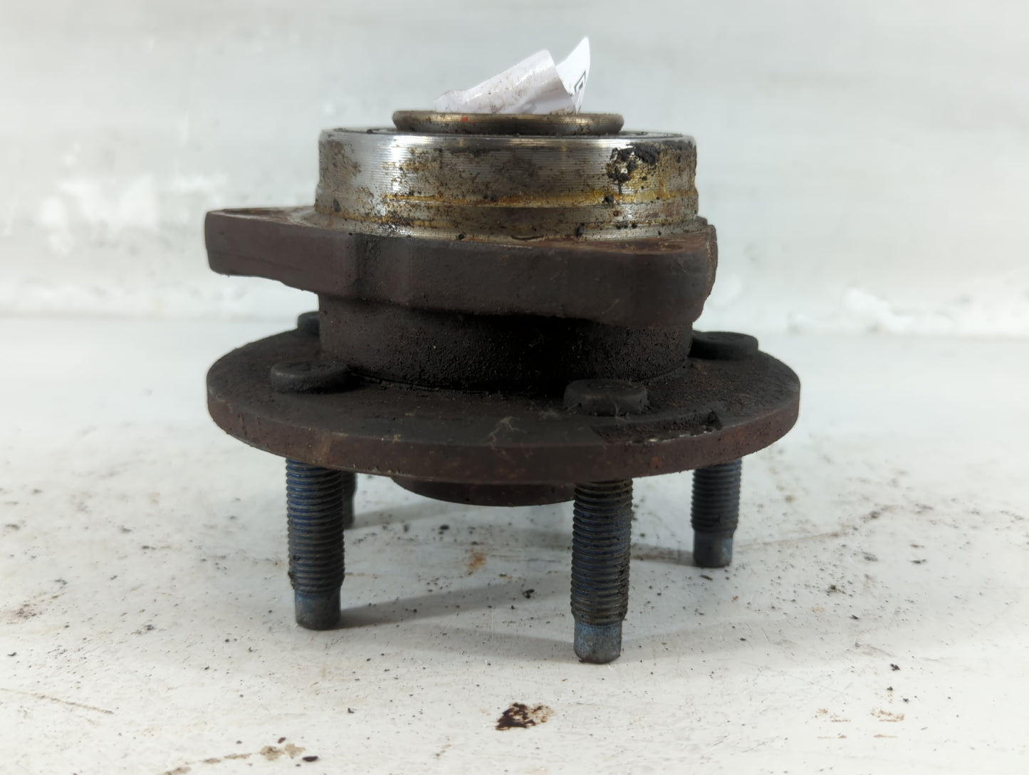 2011-2016 Chevrolet Cruze Driver Front Wheel Hub Oem - Oemusedautoparts1.com