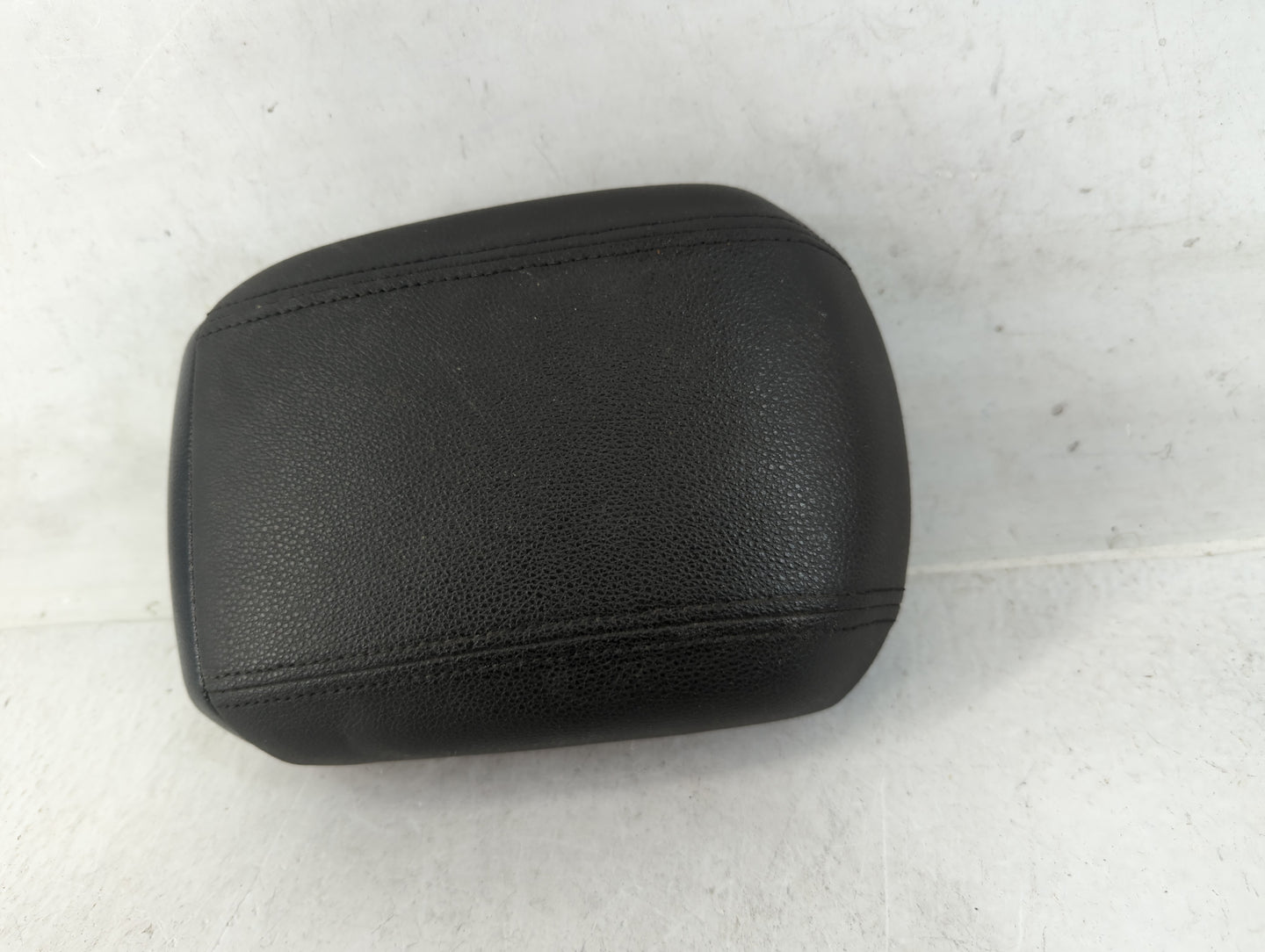 2013-2016 Chevrolet Cruze Center Console Armrest Cover Lid Fits Fits 2013 2014 2015 2016 OEM Used Auto Parts - Oemusedautopa