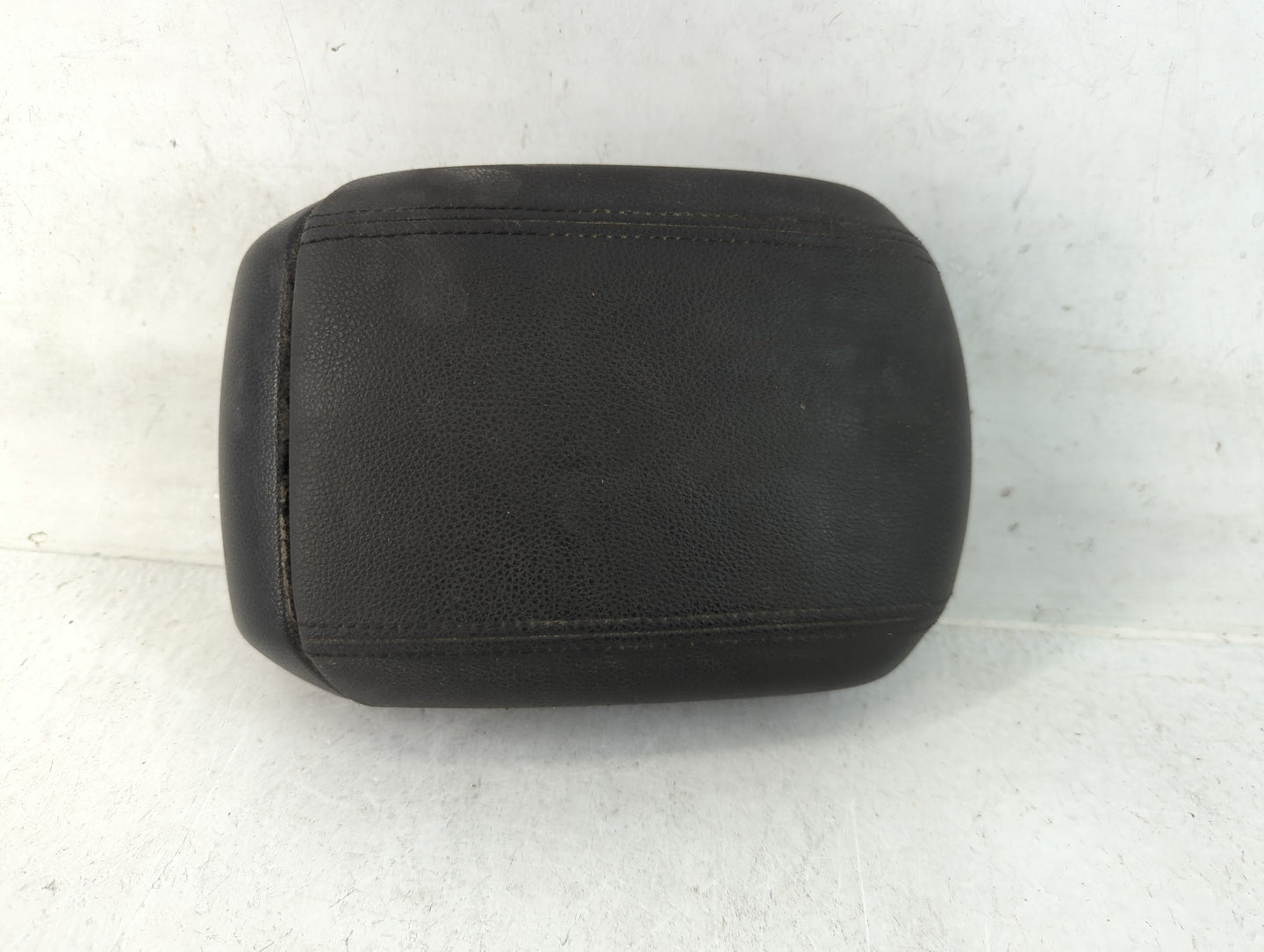 2013-2016 Chevrolet Cruze Center Console Armrest Cover Lid Fits Fits 2013 2014 2015 2016 OEM Used Auto Parts - Oemusedautopa