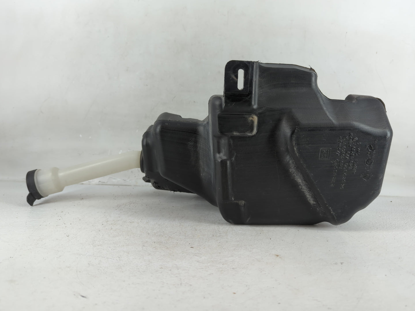 2011-2016 Chevrolet Cruze Windshield Washer Fluid Reservoir Bottle Oem - Oemusedautoparts1.com