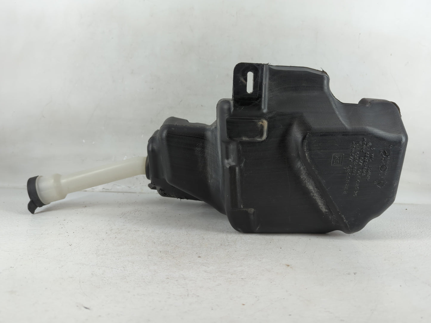2011-2016 Chevrolet Cruze Windshield Washer Fluid Reservoir Bottle Oem - Oemusedautoparts1.com