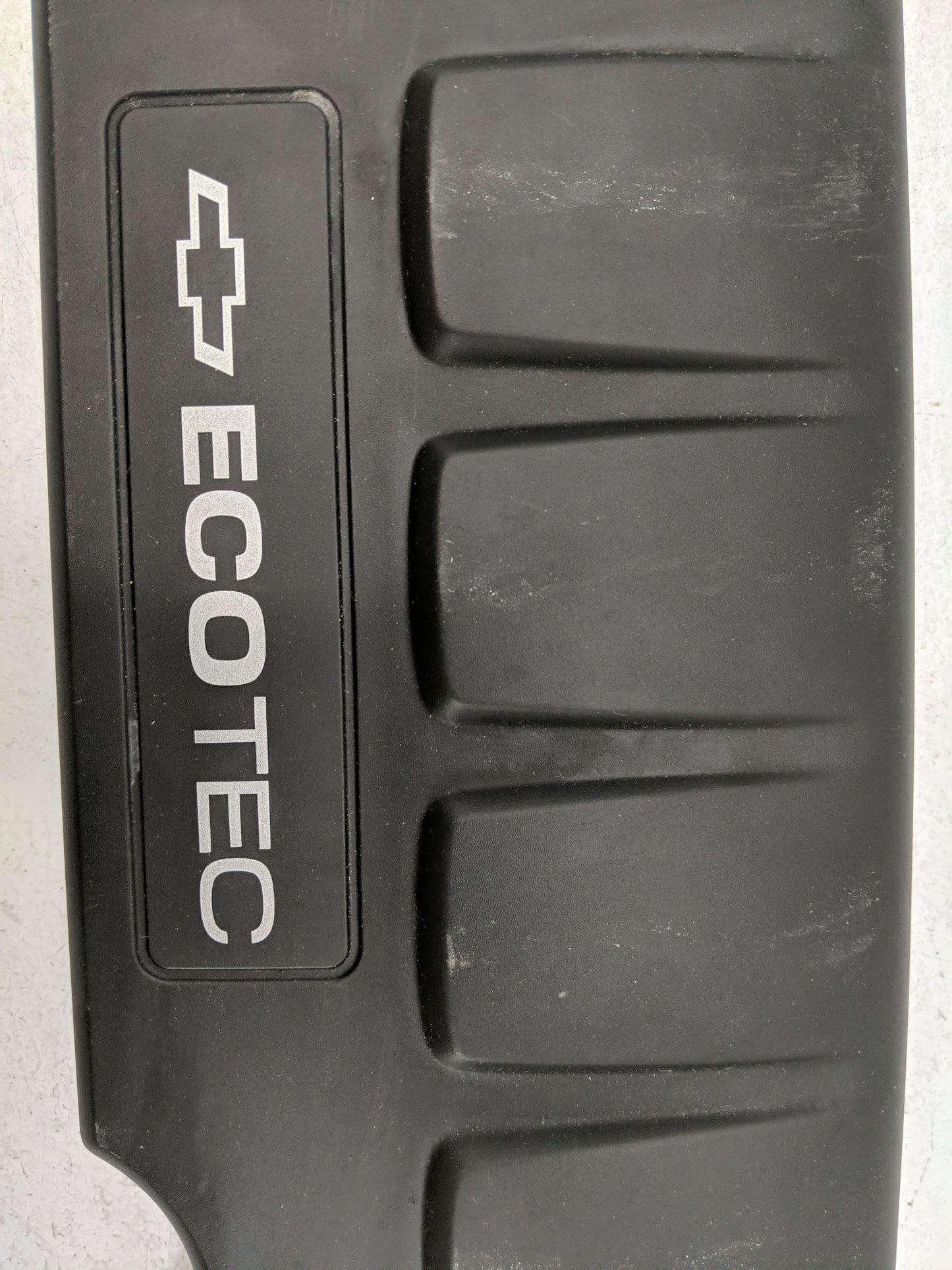 2015 Chevrolet Cruze Engine Cover - Oemusedautoparts1.com
