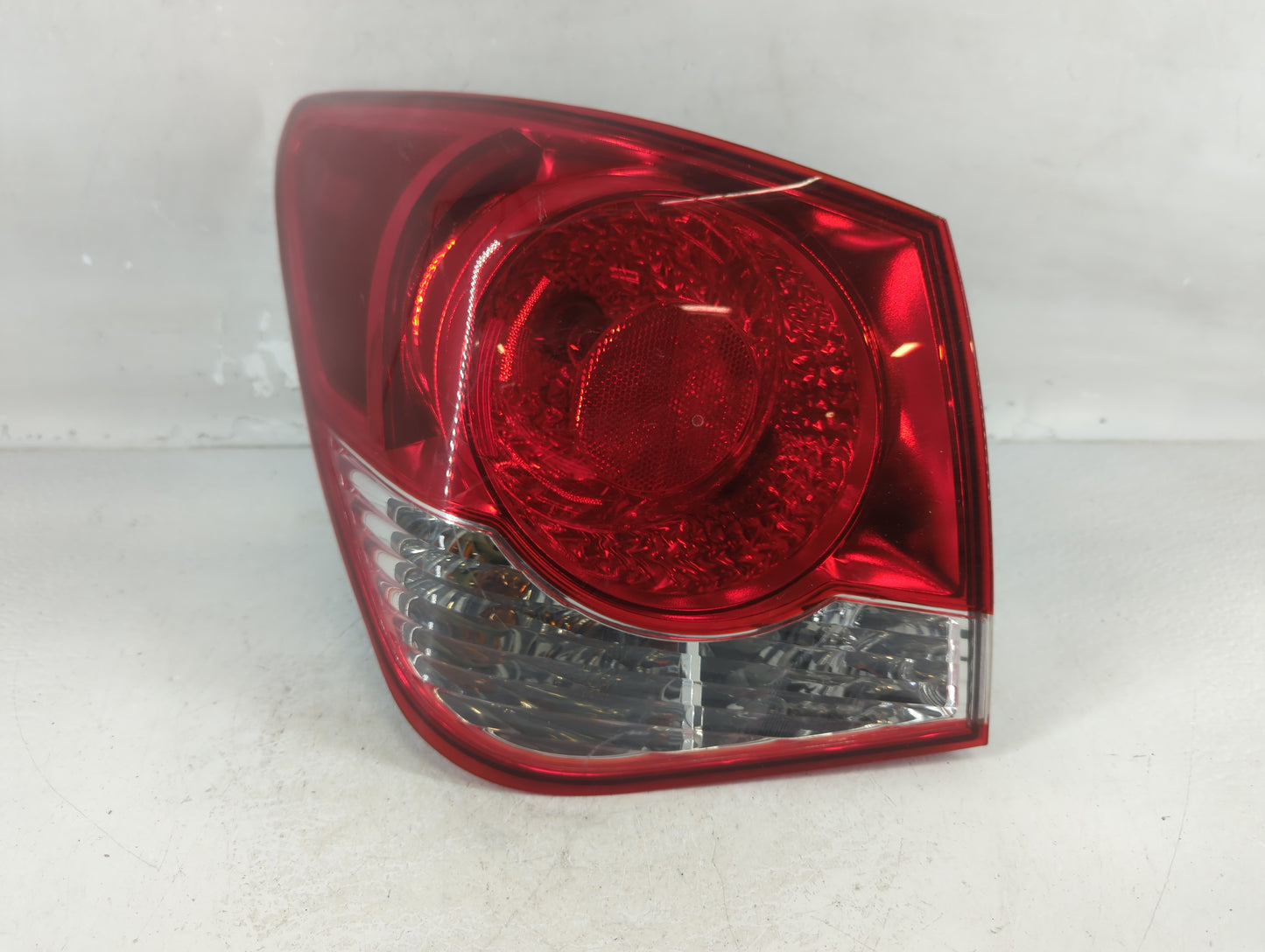2011-2016 Chevrolet Cruze Tail Light Assembly Driver Left OEM Fits Fits 2011 2012 2013 2014 2015 2016 OEM Used Auto Parts - 