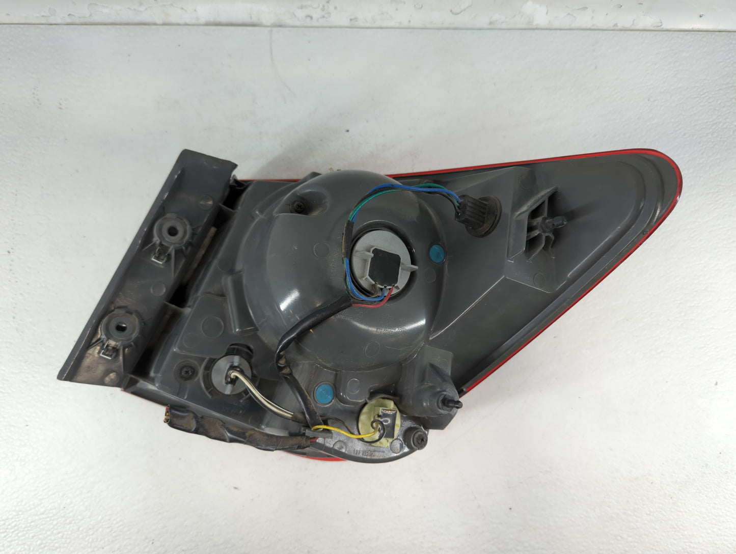 2011-2016 Chevrolet Cruze Tail Light Assembly Driver Left OEM Fits Fits 2011 2012 2013 2014 2015 2016 OEM Used Auto Parts - 