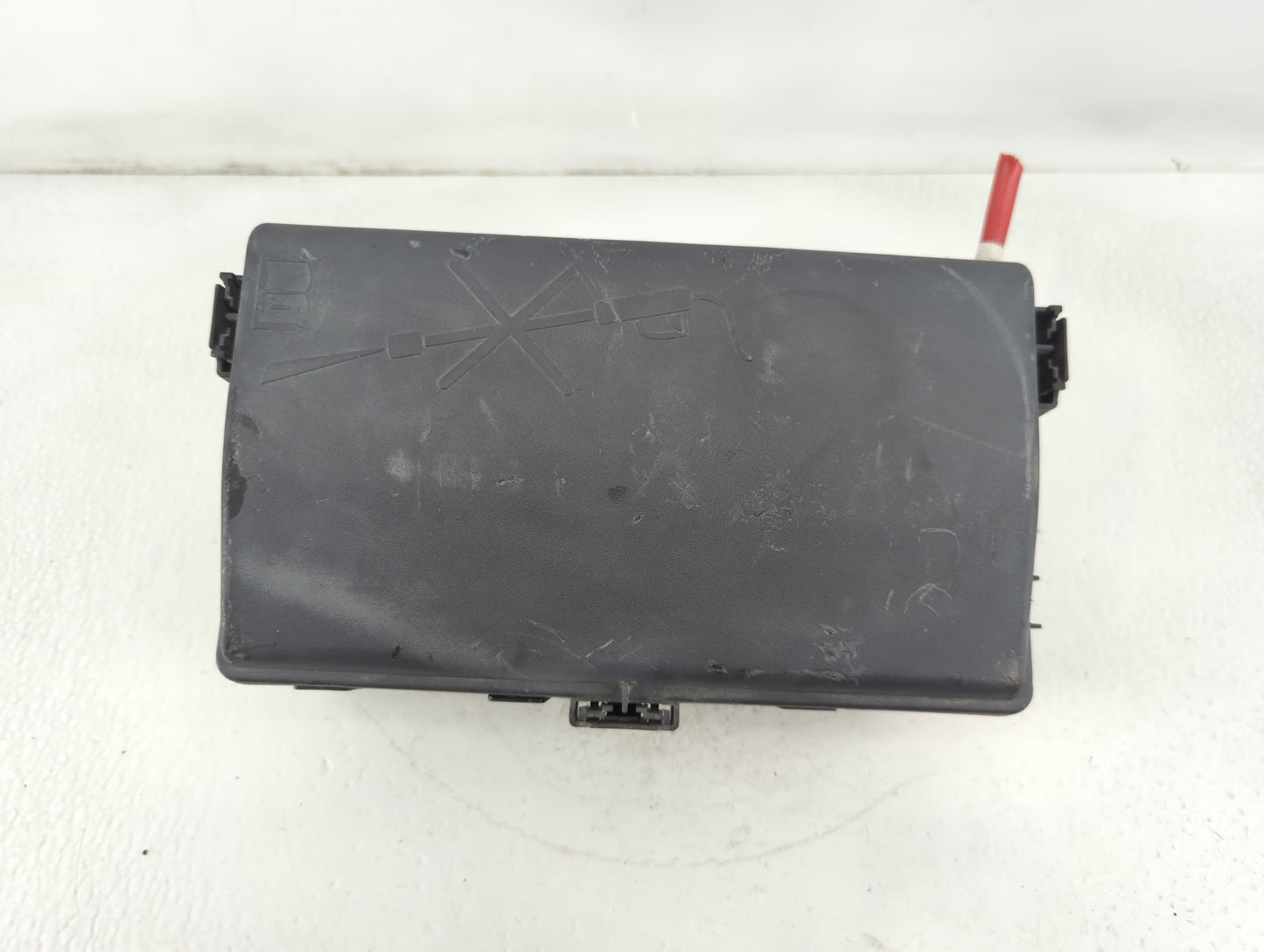 2015-2016 Chevrolet Cruze Fusebox Fuse Box Panel Relay Module P/N:812461952 Fits Fits 2015 2016 OEM Used Auto Parts - Oemuse