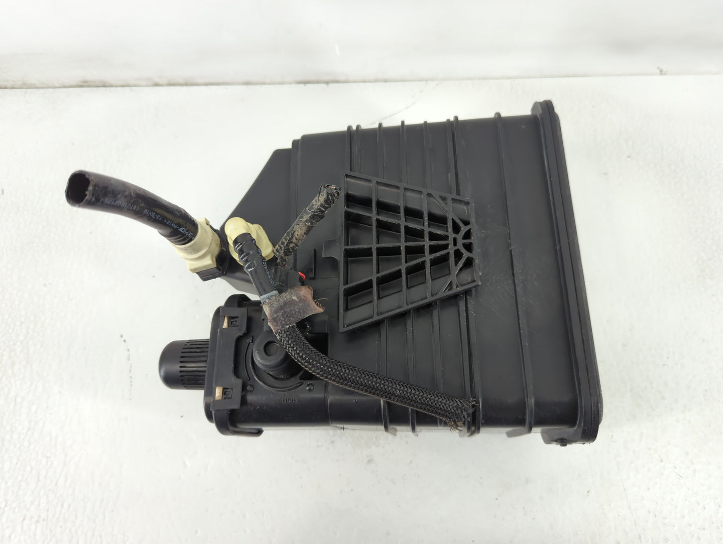 2015 Chevrolet Cruze Fuel Vapor Charcoal Canister 784878 - Oemusedautoparts1.com