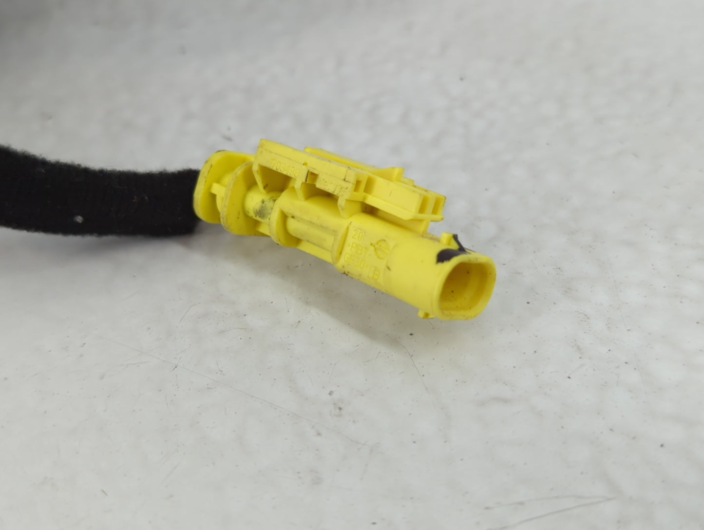 2013-2016 Chevrolet Cruze Air Bag Passenger Right Knee OEM P/N:95910049 Fits Fits 2013 2014 2015 2016 OEM Used Auto Parts - 