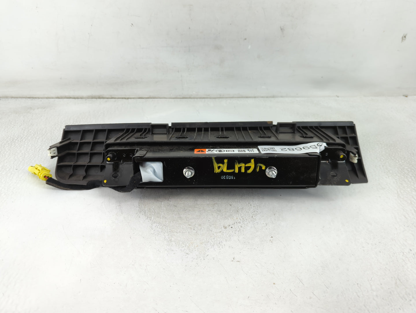 2013-2016 Chevrolet Cruze Air Bag Passenger Right Knee OEM P/N:95910049 Fits Fits 2013 2014 2015 2016 OEM Used Auto Parts - 