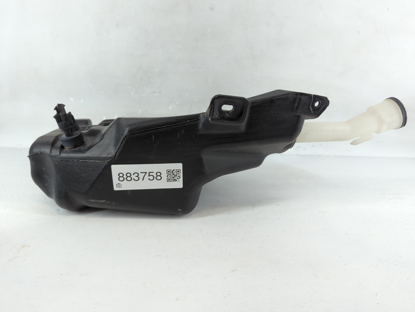 2011-2016 Chevrolet Cruze Windshield Washer Fluid Reservoir Bottle Oem - Oemusedautoparts1.com