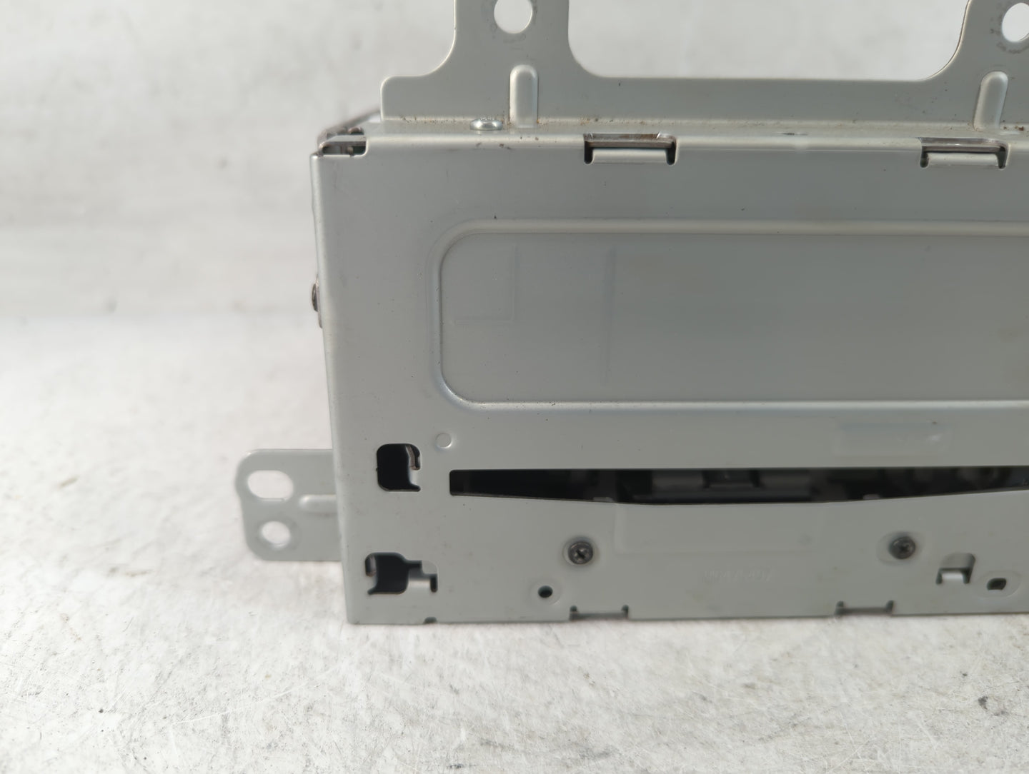2013-2016 Chevrolet Cruze Radio AM FM Cd Player Receiver Replacement P/N:22923803 Fits Fits 2013 2014 2015 2016 OEM Used Aut