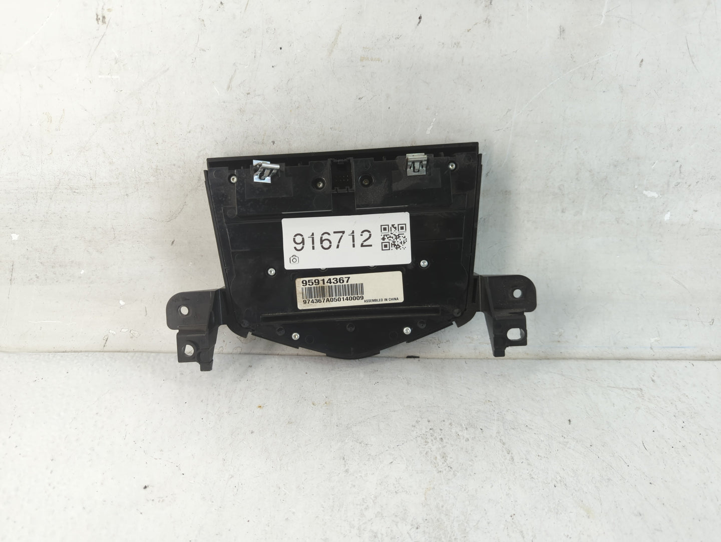 2015 Chevrolet Cruze Climate Control Module Temperature AC/Heater Replacement P/N:95914367 Fits OEM Used Auto Parts - Oemuse
