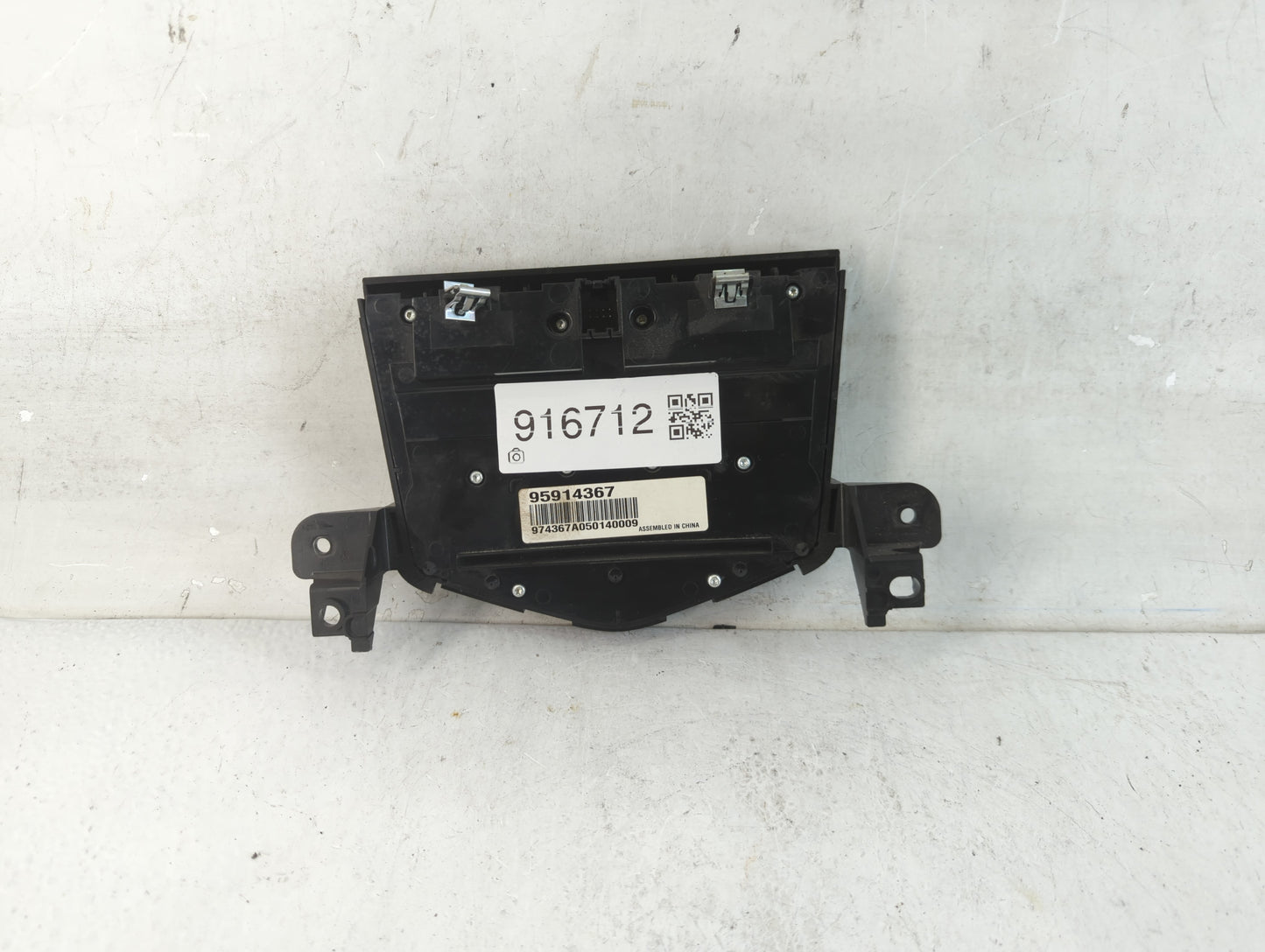 2015 Chevrolet Cruze Climate Control Module Temperature AC/Heater Replacement P/N:95914367 Fits OEM Used Auto Parts - Oemuse